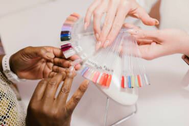 How to Choose a Manicure for Your Wedding