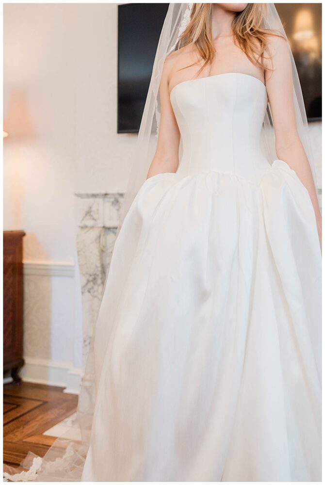 Bride in elegant white wedding dress
